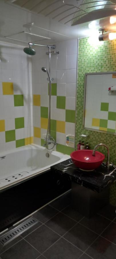 Design Motel T Улсан Екстериор снимка
