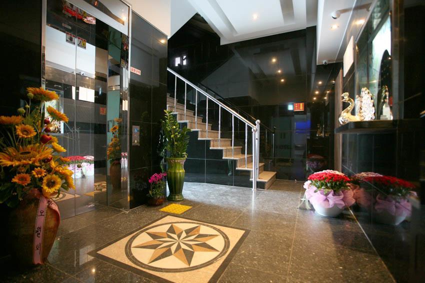 Design Motel T Улсан Екстериор снимка