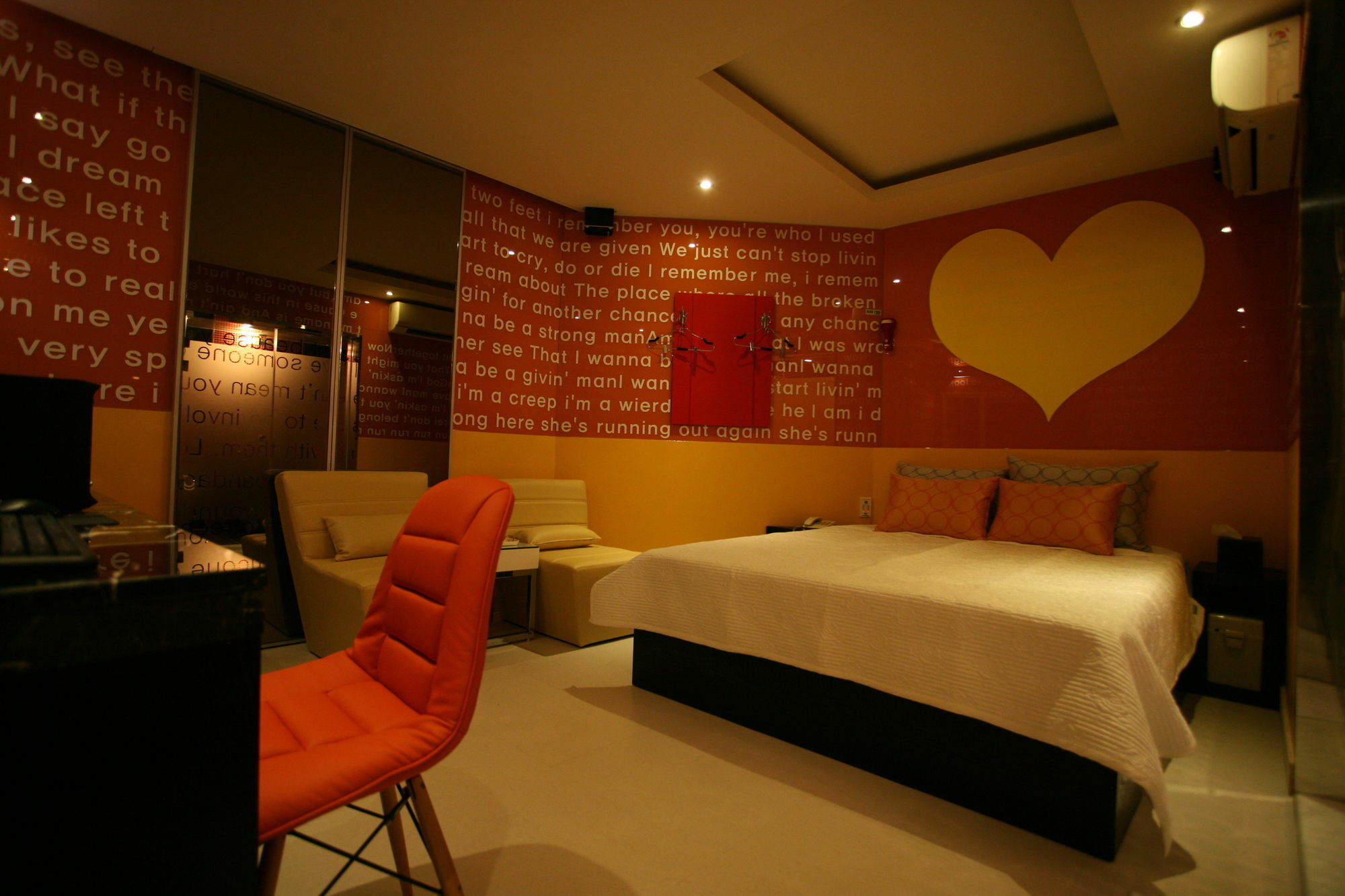 Design Motel T Улсан Екстериор снимка