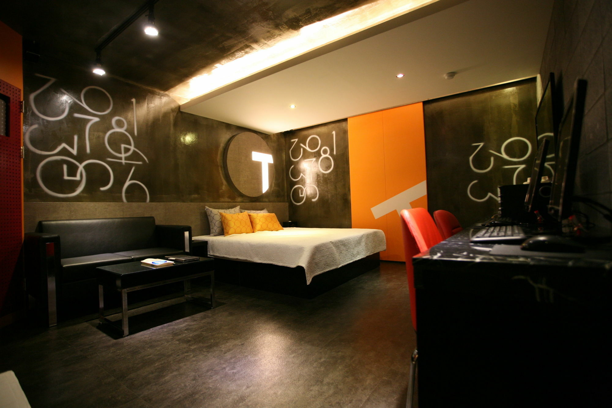 Design Motel T Улсан Екстериор снимка